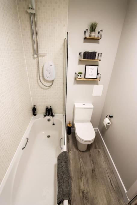 Apartment Retreat By The Castle Free Designated Parking *